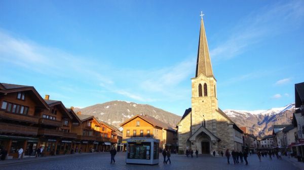 Top astuces pour réserver un taxi rapidement à Bourg Saint Maurice Les Arcs